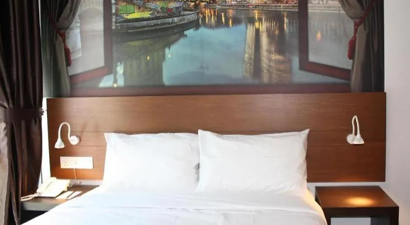 Hotel Zamburger Bangsar-1